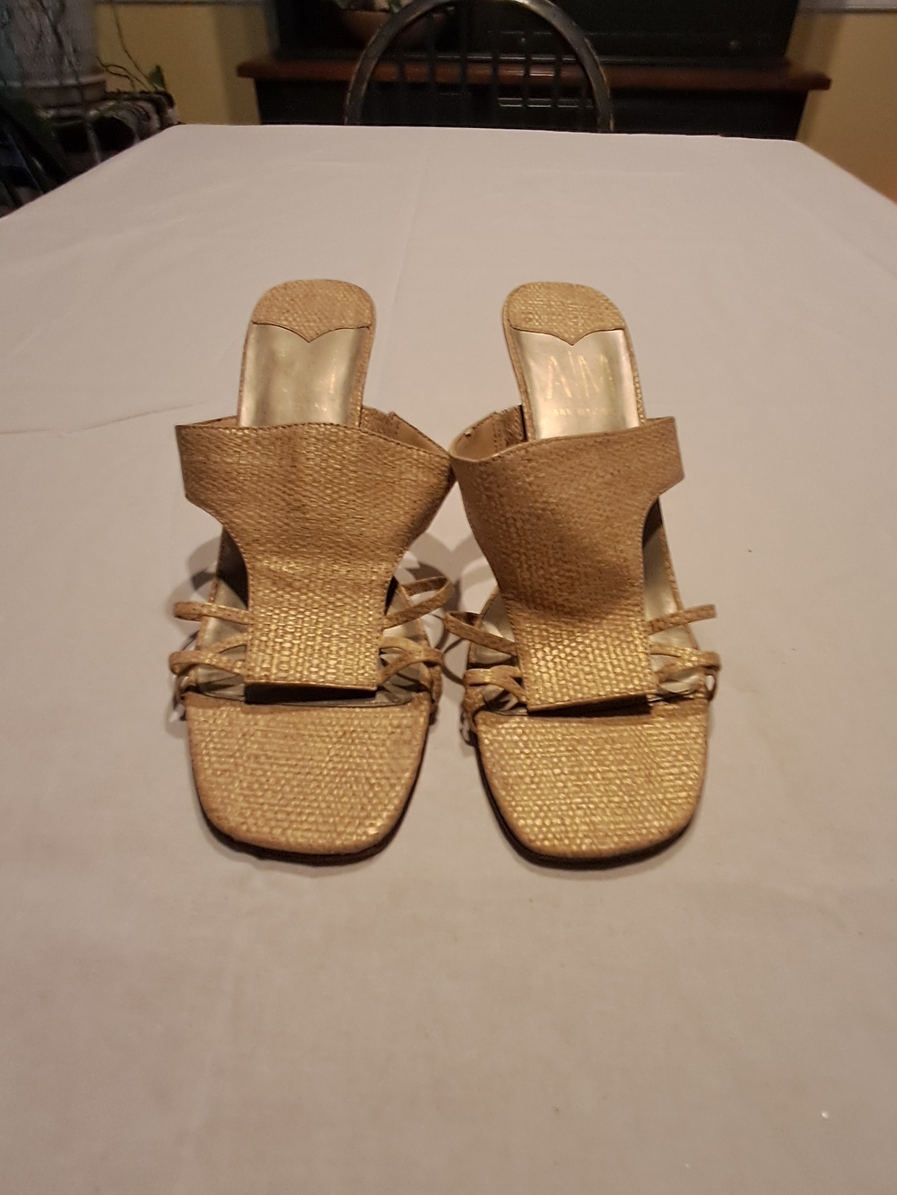 Ann Marino Women's Gold Textured Slide Sandals Size 8M